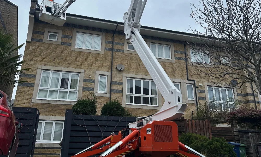 Do I Need a Cherry Picker or Scaffolding?