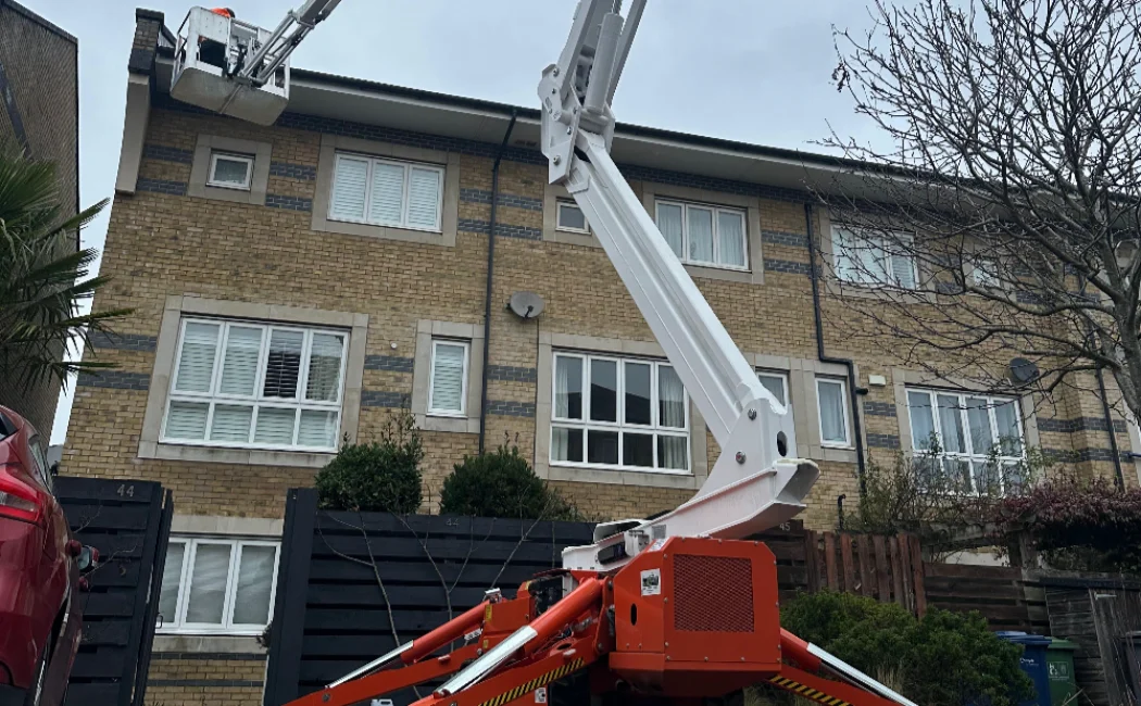 Do I Need a Cherry Picker or Scaffolding?