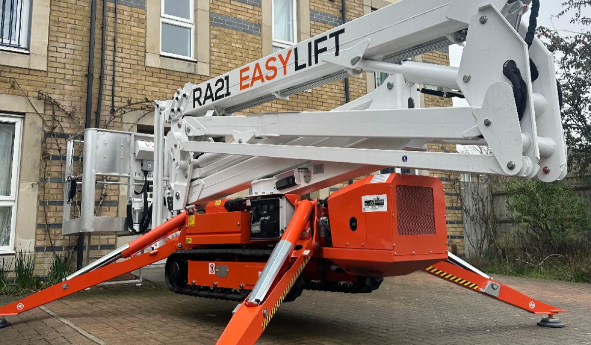 How Much Does Cherry Picker Hire Cost?